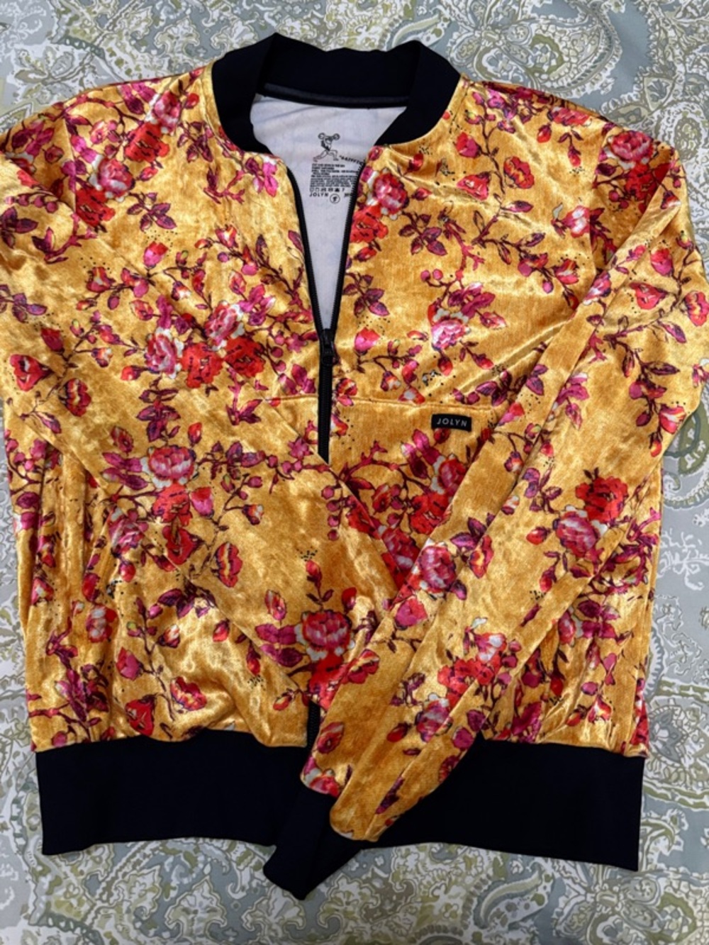 JOLYN VINTAGE GRIFFAN Floral Velvet Bomber Jacket - Gold with Pink Floral - Picture 6 of 6
